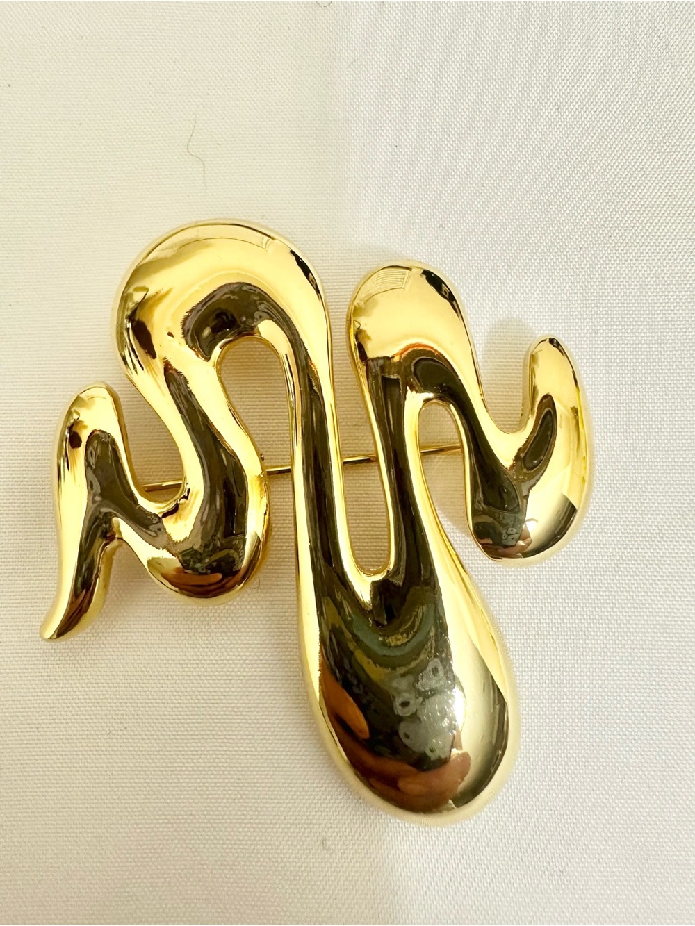 Vintage Gold-Plated Abstract Fluid Brooch